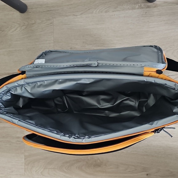 NWT Outdoors By Design 24 Can Cooler Bag Adjustable Strap 9 Inch Green & Orange - Picture 10 of 12